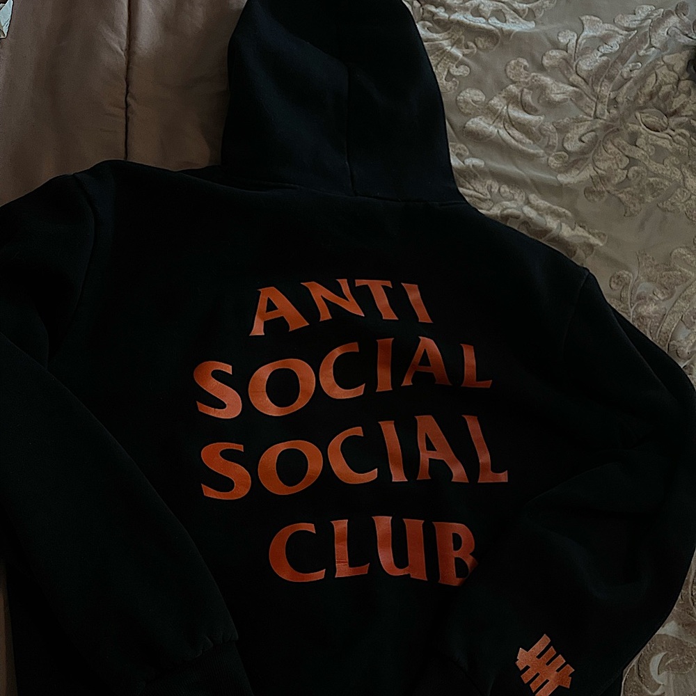Anti Social Social Club 🧡